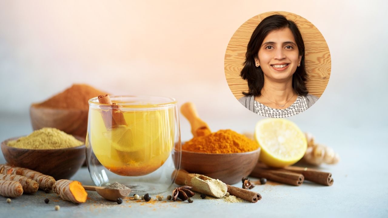 Dr Tejal med ayurvediska kryddor som gurkmeja, kanel och ingefära